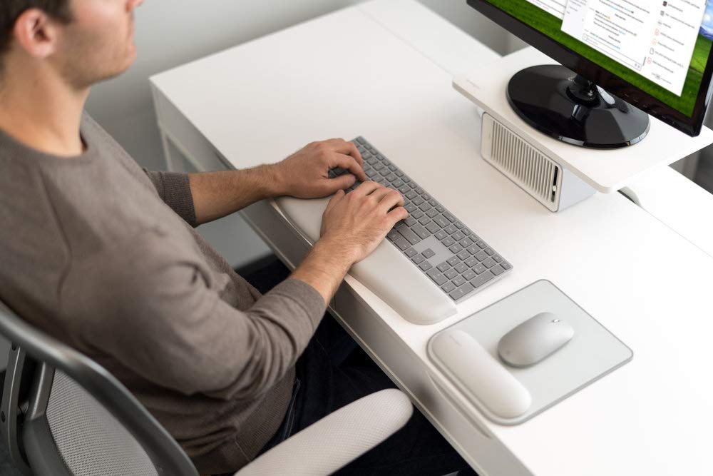 kensington-ergosoft-wrist-rest-for-slim-keyboard-gray-k50434ww image 2