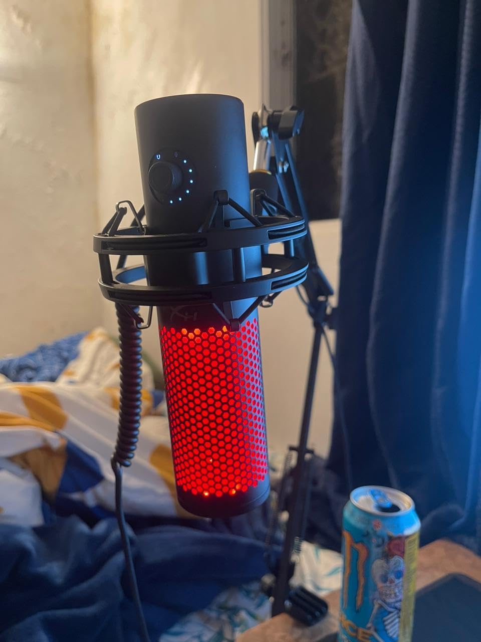 Great mic, but the USB cable is short