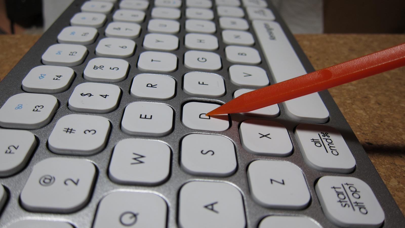 Solid compact keyboard