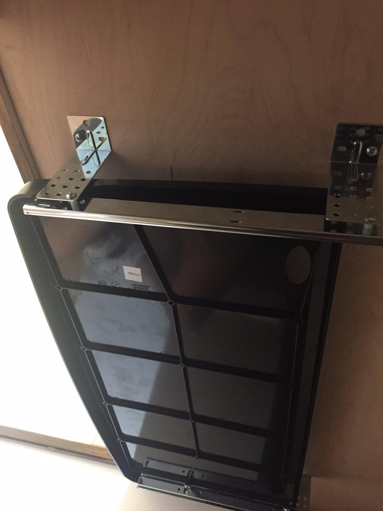 Good tray, a bit tricky to install