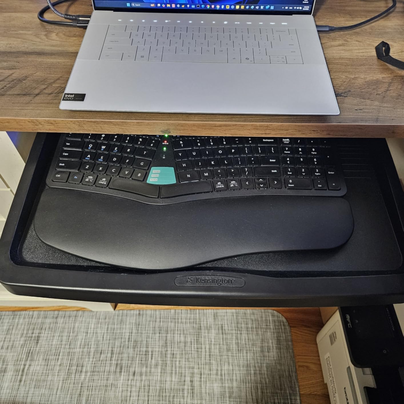 Clears up my desk