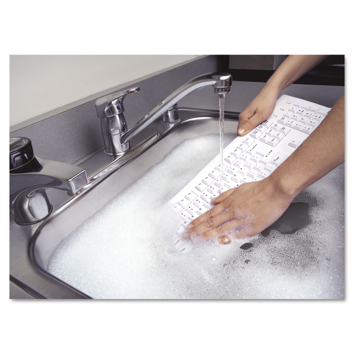 kensington-pro-fit-usb-washable-keyboard-waterproof-spill-resistant-fully-submer image 2