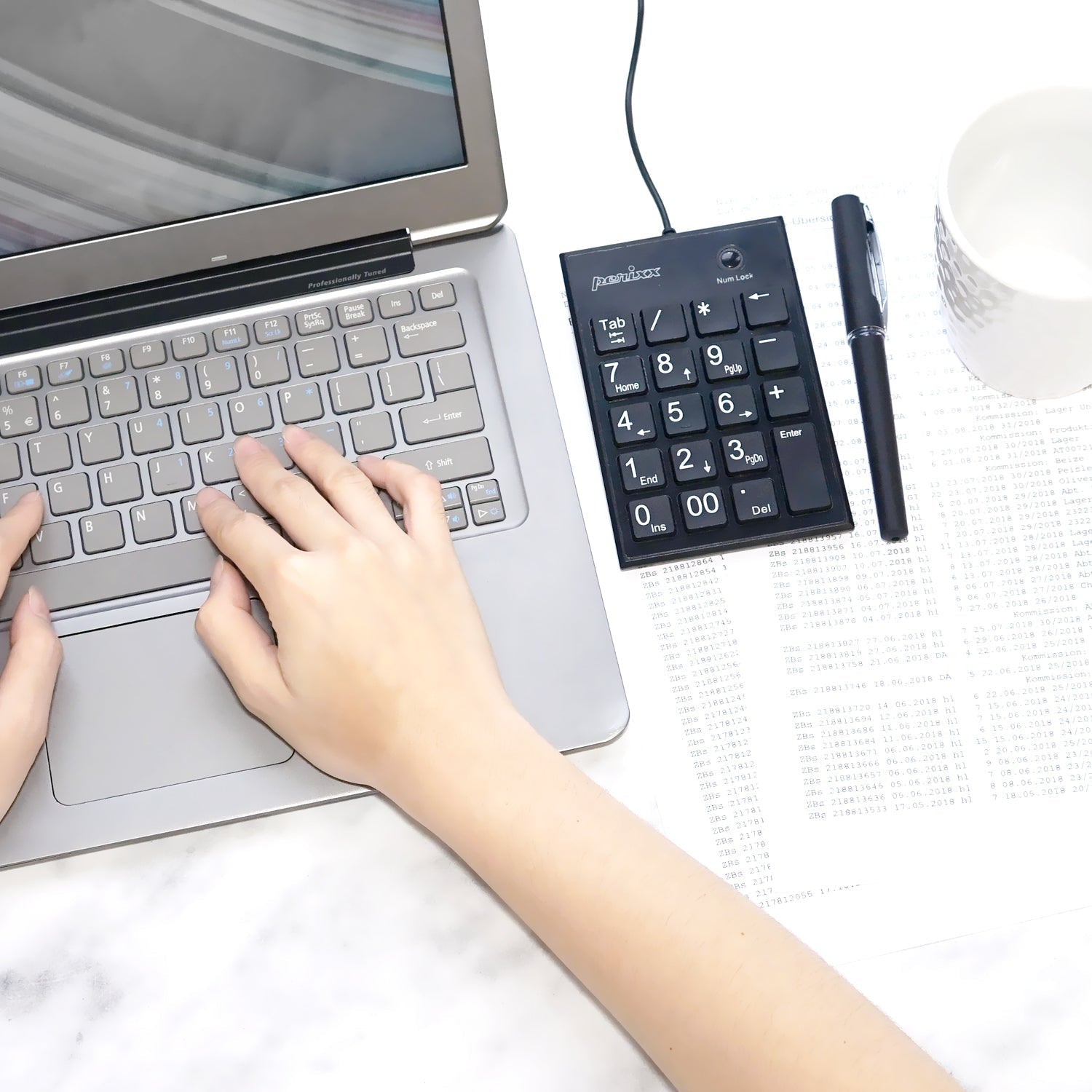 perixx-peripad-202-wired-numeric-keypad-with-scissor-keys-and-built-in-usb-hub image 3